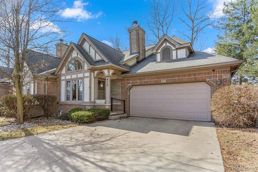 812 N BEECH DALY Road, Dearborn Heights, MI 48127 — front exterior