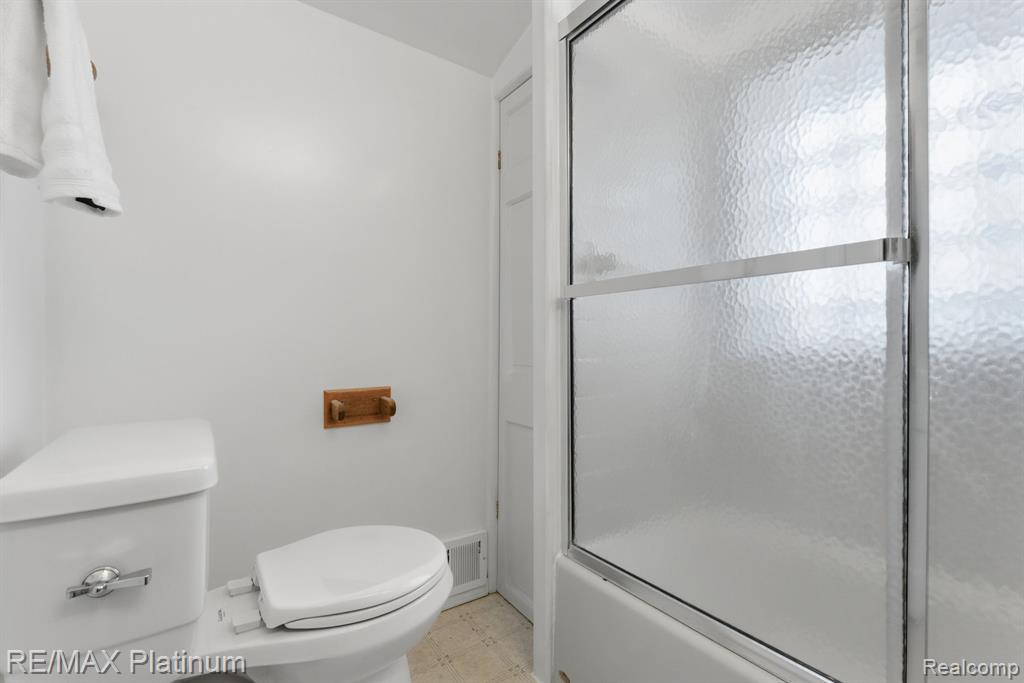 815 McPherson Street, Howell, MI 48843 — Photo 12