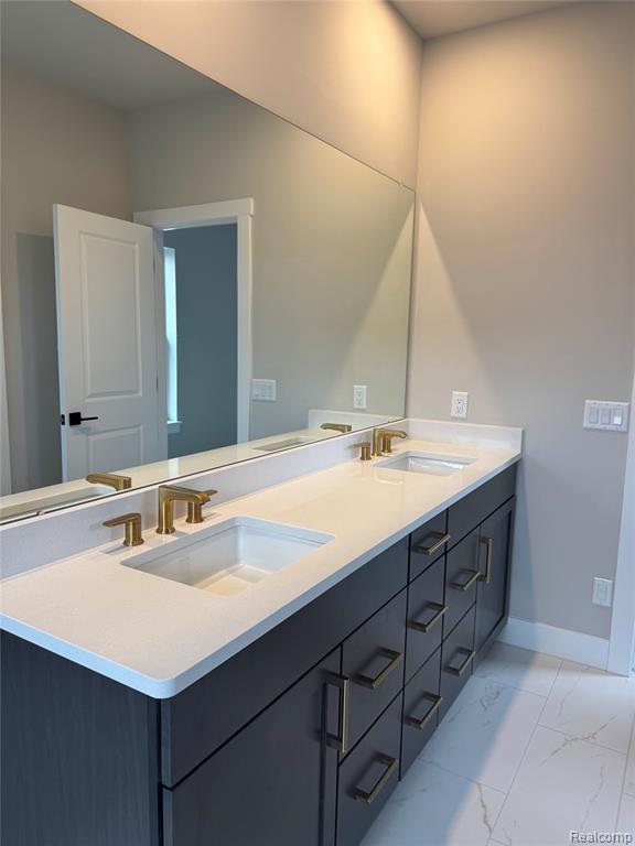 2417 Provencal Drive, Commerce Twp, MI 48382 — Photo 34