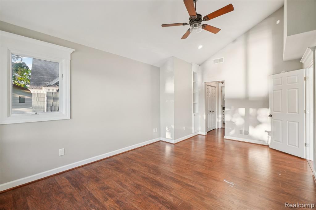 4123 Windiate Park Drive, Waterford, MI 48329 — Photo 32