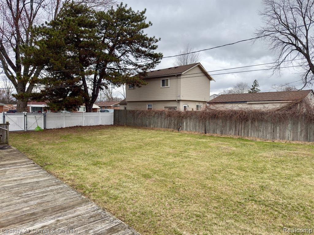 8320 Robindale Avenue, Dearborn Heights, MI 48127 — Photo 6