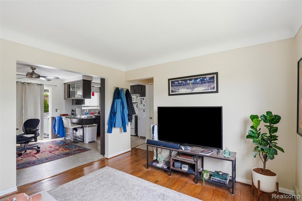 648 Alter Road, Detroit, MI 48215 — Photo 20