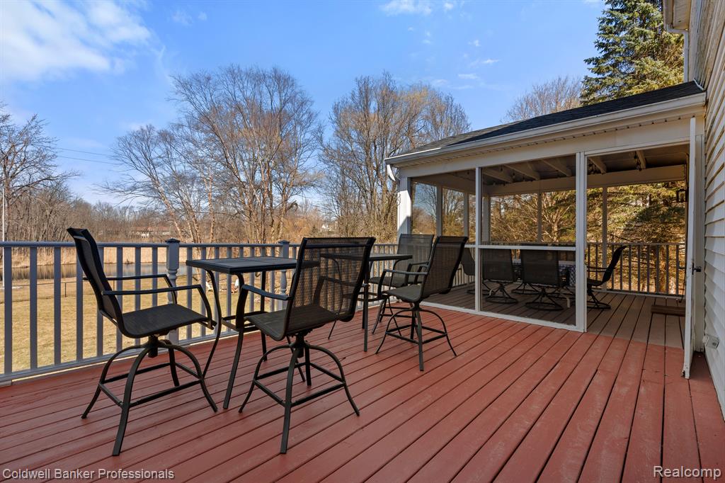 6253 7 MILE Road, South Lyon, MI 48178 — Photo 45