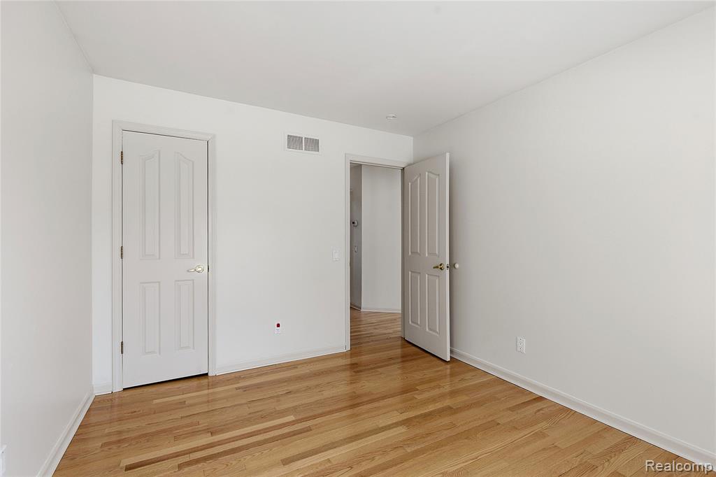 45677 Radnor Road, Canton, MI 48187 — Photo 8