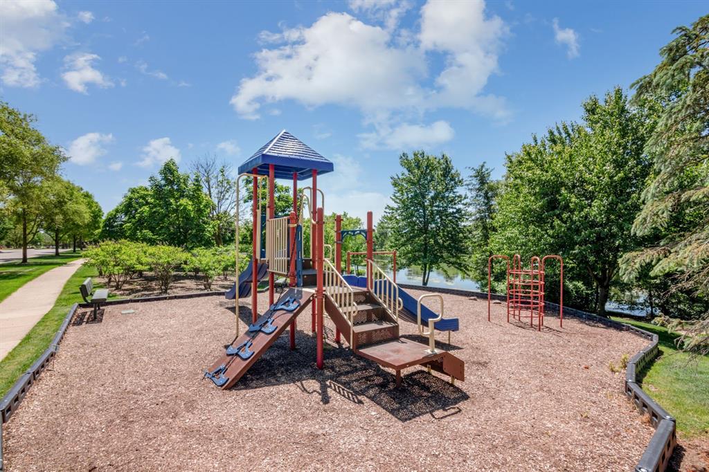 50424 LIVINGSTON Drive, Northville, MI 48168 — Photo 49