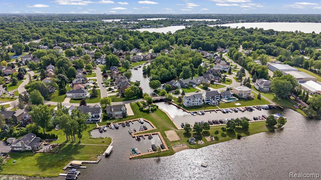 1062 FOREST BAY Drive, Waterford, MI 48328 — Photo 19