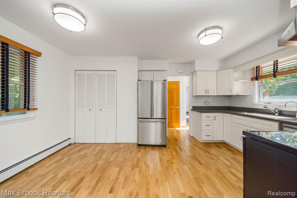 6041 EASTMOOR Road, Bloomfield Hills, MI 48301 — Photo 11