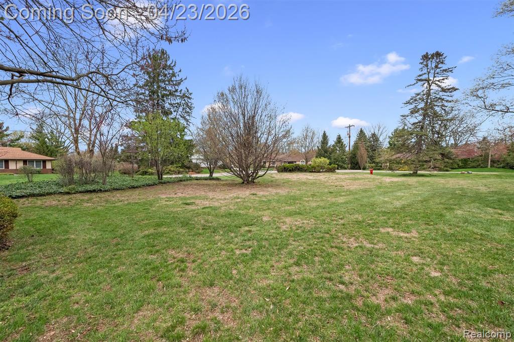 6800 Crestway Drive, Bloomfield Hills, MI 48301 — Photo 27