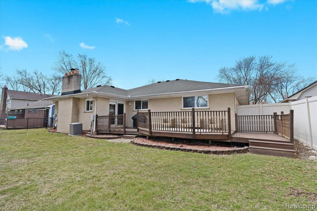 6544 POWDERHORN Drive, Canton, MI 48187 — Photo 32