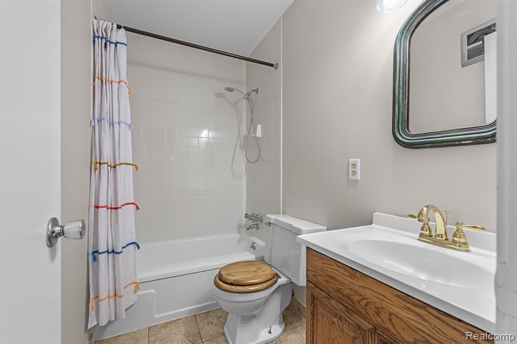 3123 Lake Haven Drive, 38, Ann Arbor, MI 48105 — Photo 15