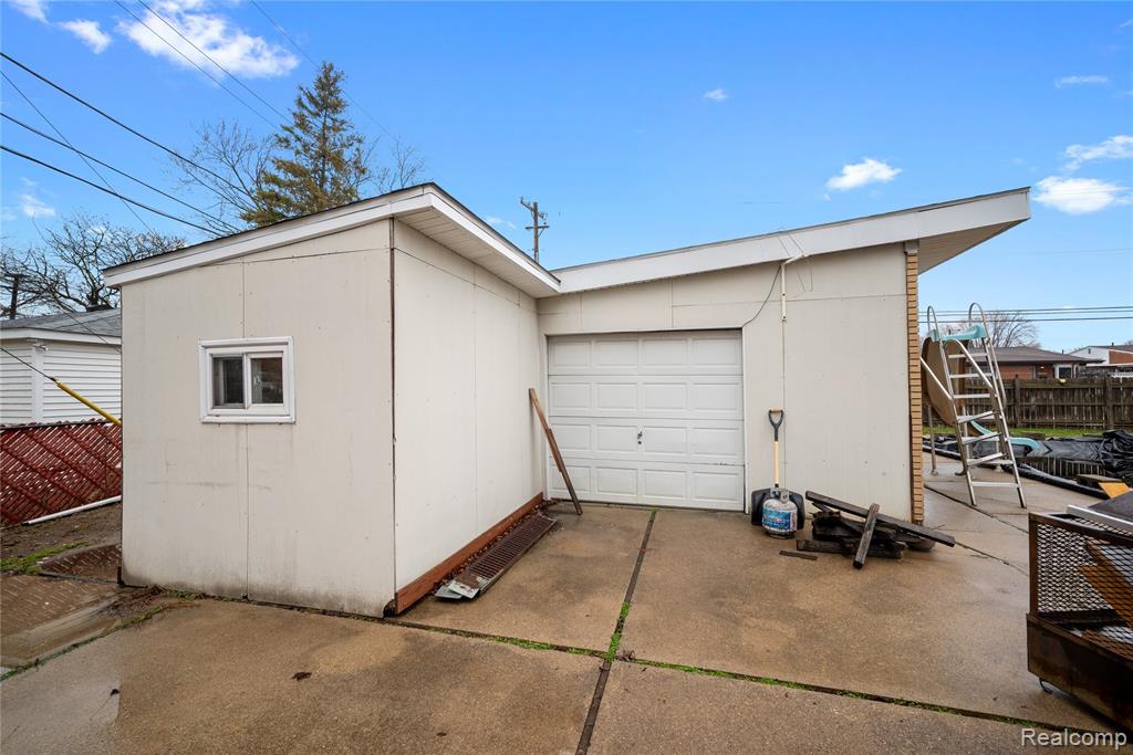 27483 Norma Drive, Warren, MI 48093 — Photo 32