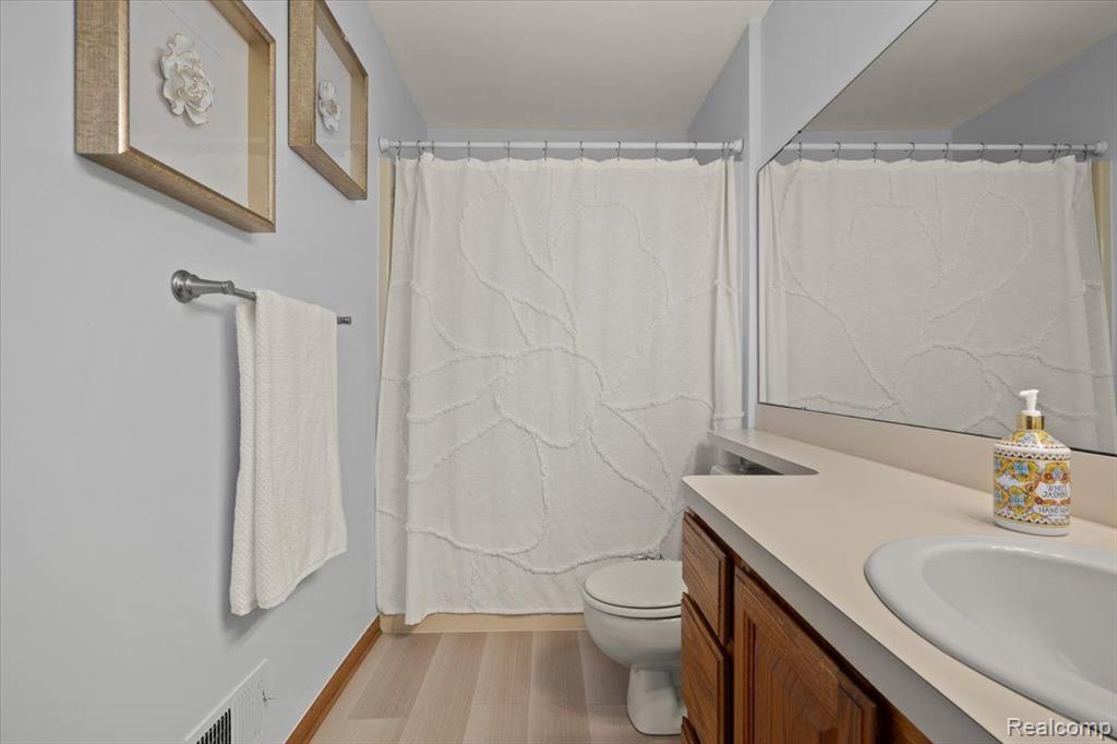 845 Rowlinson Lane, Ortonville, MI 48462 — Photo 32