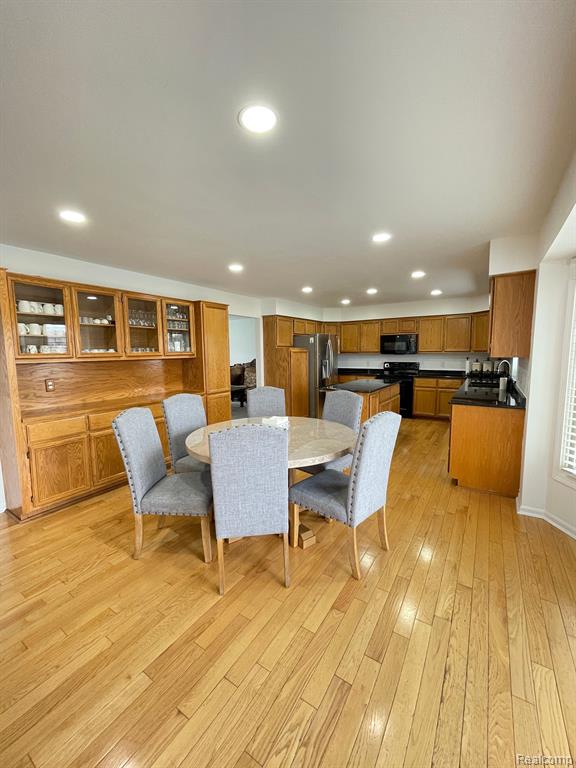 53775 CRANSTON Drive, Macomb, MI 48042 — Photo 17
