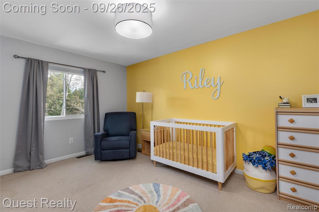 70 Fountain Park Drive, Waterford, MI 48327 — Photo 11