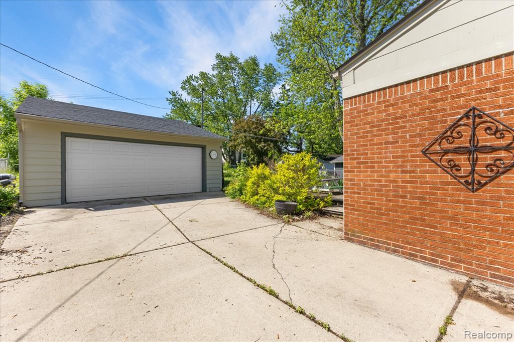 154 Nichols Drive, Saline, MI 48176 — Photo 29