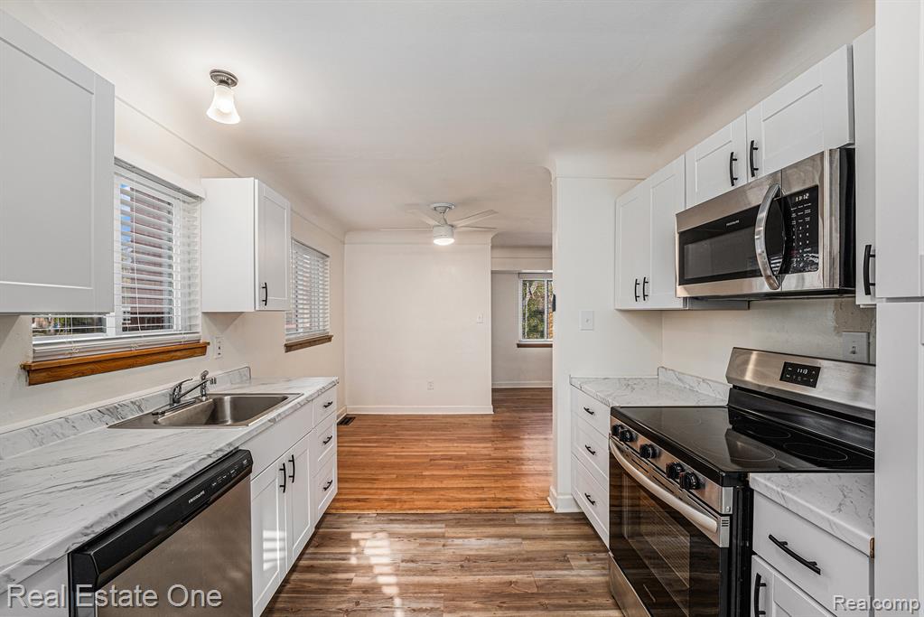 31941 Kathryn Street, Garden City, MI — Photo 9