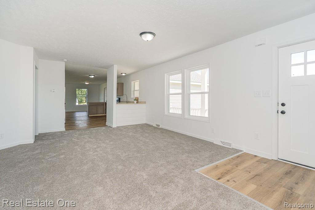 10185 N Genesee Road, Mount Morris, MI 48458 — Photo 3