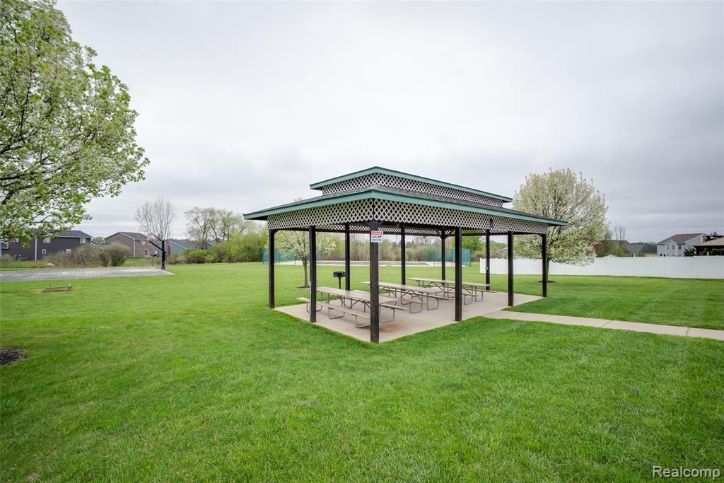 3411 Amber Oaks Drive, Howell, MI 48855 — Photo 40