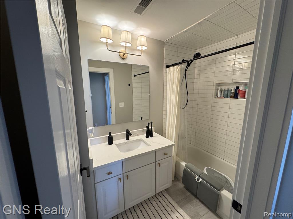 56536 Chesapeake Trail, Shelby Twp, MI 48316 — Photo 16