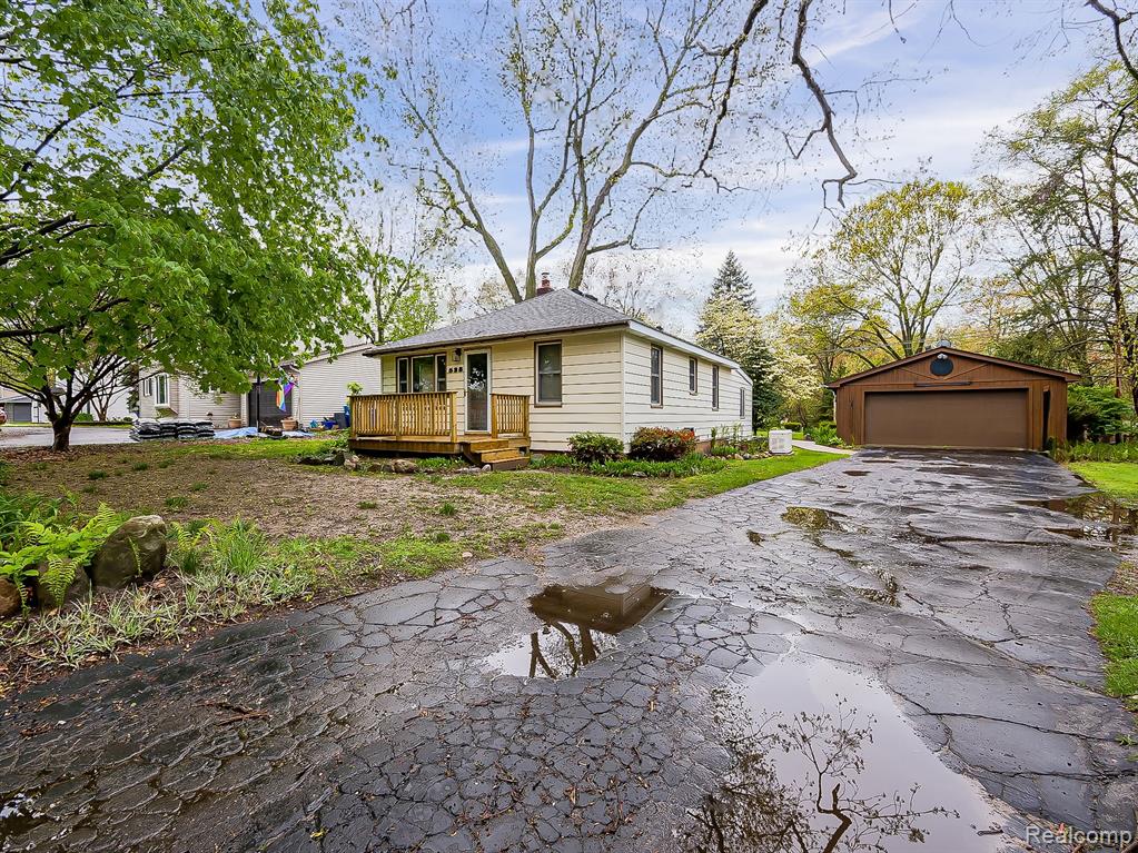 538 UNION LAKE Road, White Lake, MI — Photo 28