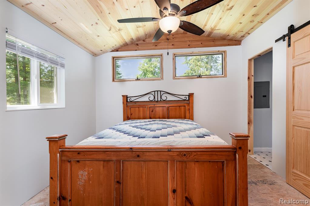 1014 Clifford Street, East Tawas, MI 48730 — Photo 11
