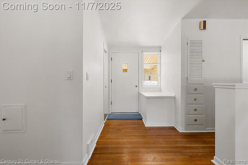 878 Brooklawn Drive, Troy, MI 48084 — Photo 4