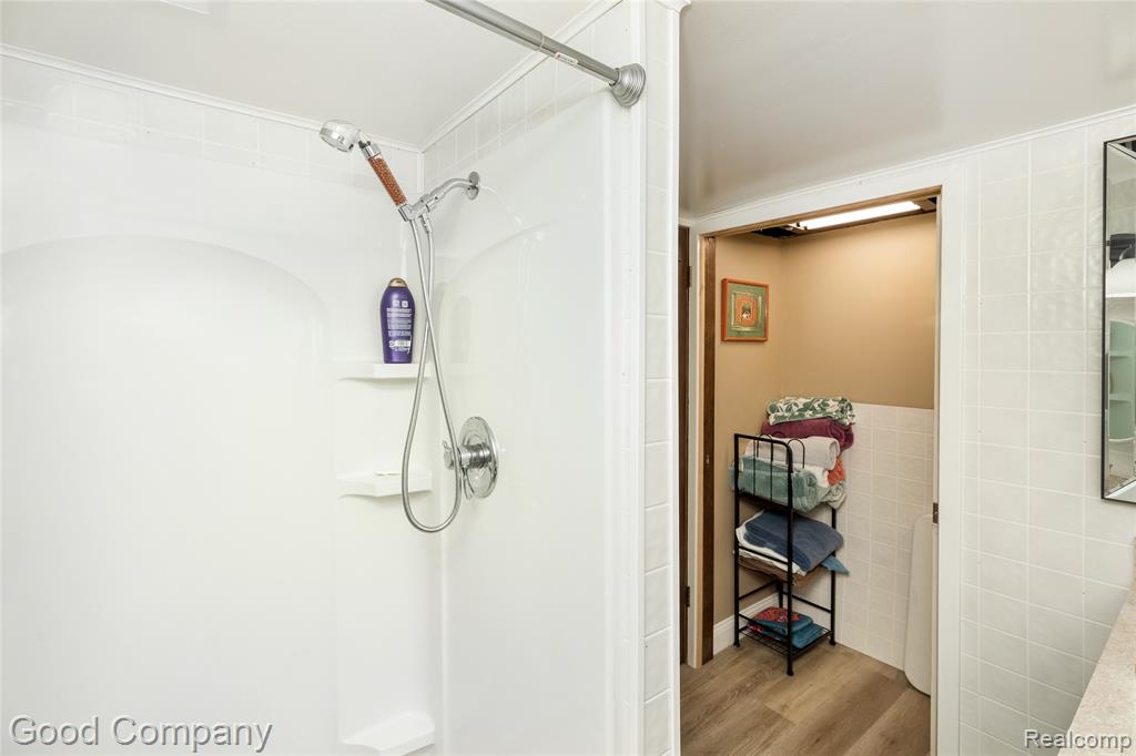 559 E Harry Avenue, Hazel Park, MI 48030 — Photo 24