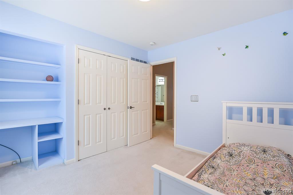 2578 SIGNATURE Circle, Pinckney, MI 48169 — Photo 36