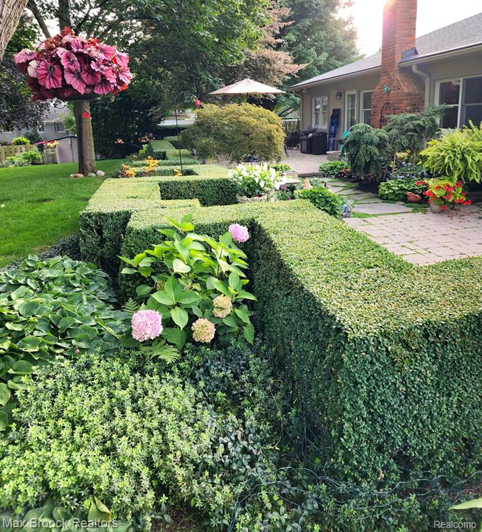 855 N Pemberton Road, Bloomfield Hills, MI 48302 — Photo 26