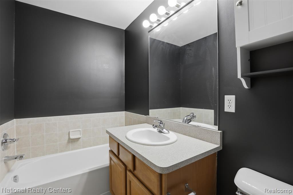 39647 Springwater Drive, Northville, MI 48168 — Photo 19