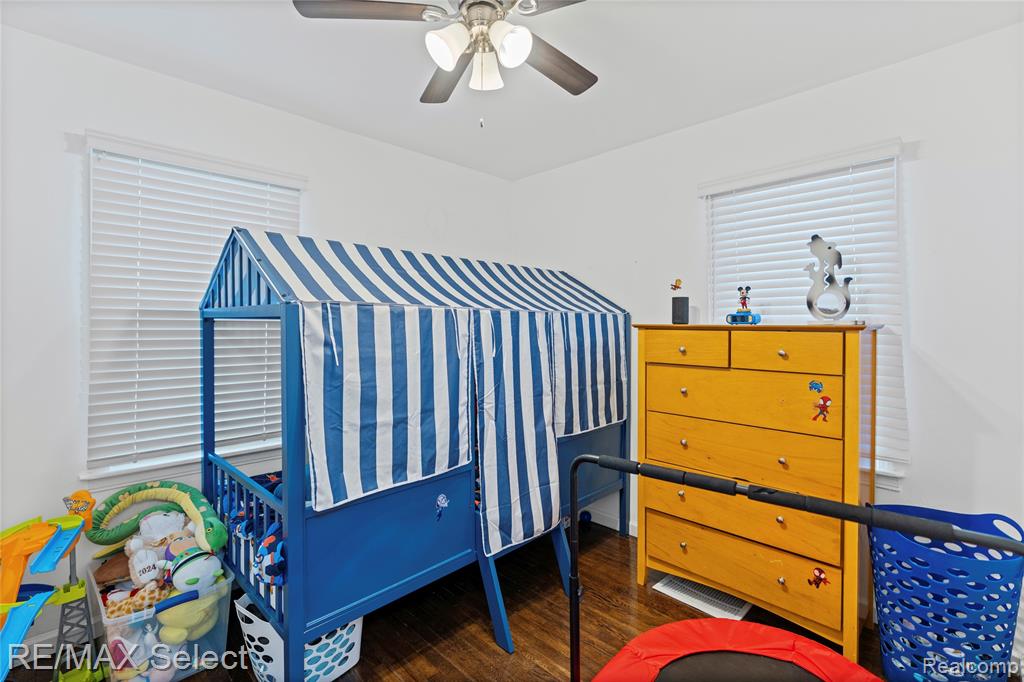 4526 Milton Drive, Flint, MI 48507 — Photo 11