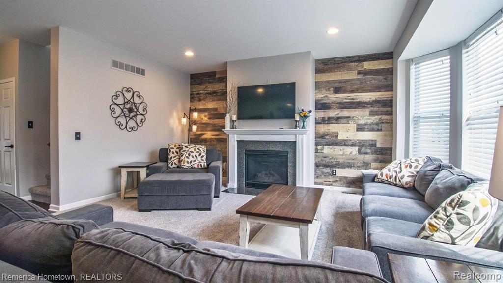 49606 E CENTRAL Park, Shelby Twp, MI 48317 — Photo 6