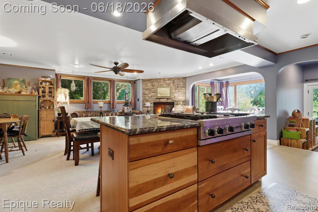 21085 Metroview Road, Farmington, MI 48335 — Photo 4