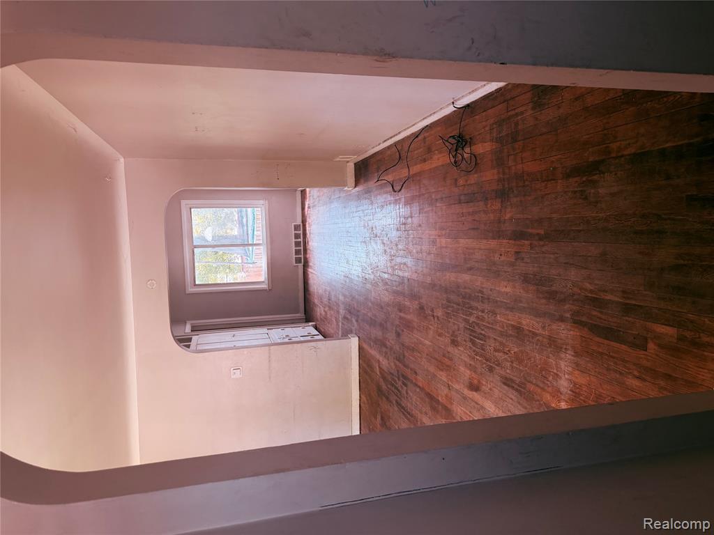 2109 Swayze Street, Flint, MI 48503 — Photo 2