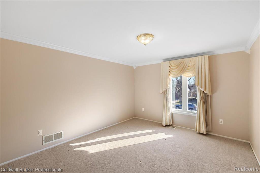 9485 BAYWOOD Drive, Plymouth, MI 48170 — Photo 34