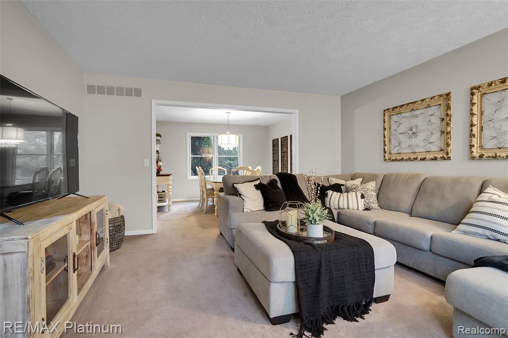 8039 Boulder Ridge Court, Brighton, MI 48116 — Photo 23
