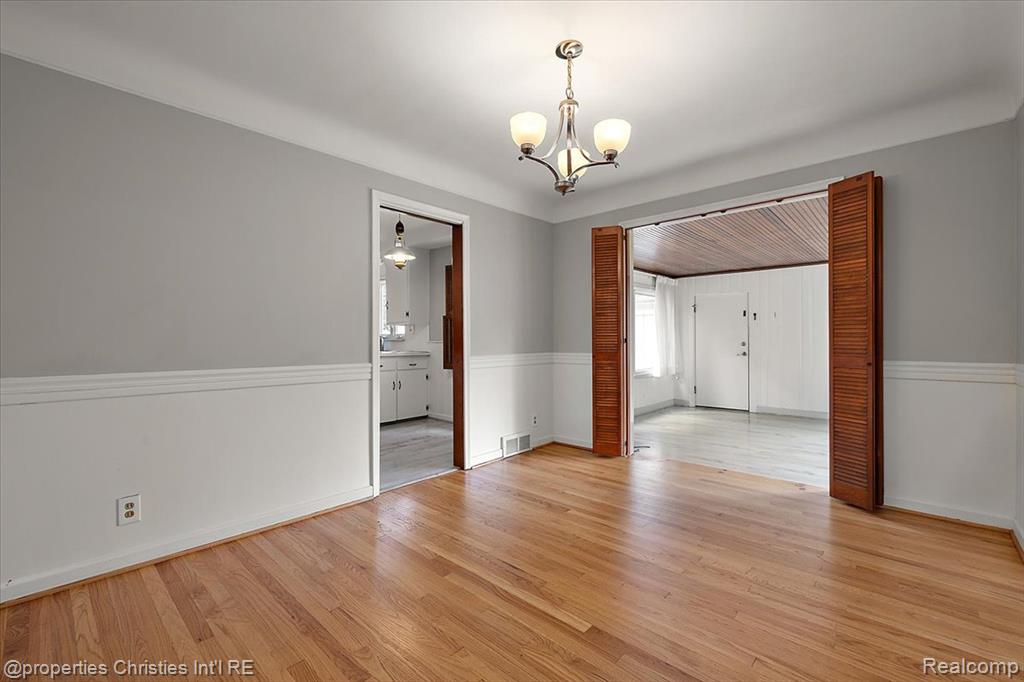 31711 Arlington Drive, Beverly Hills, MI 48025 — Photo 8