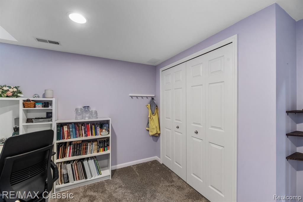 50177 Harding Street, Canton, MI 48188 — Photo 32