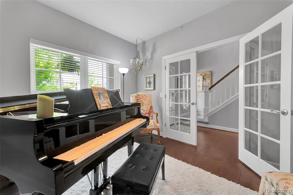 521 Heritage Ridge Drive, Milford, MI 48381 — Photo 9