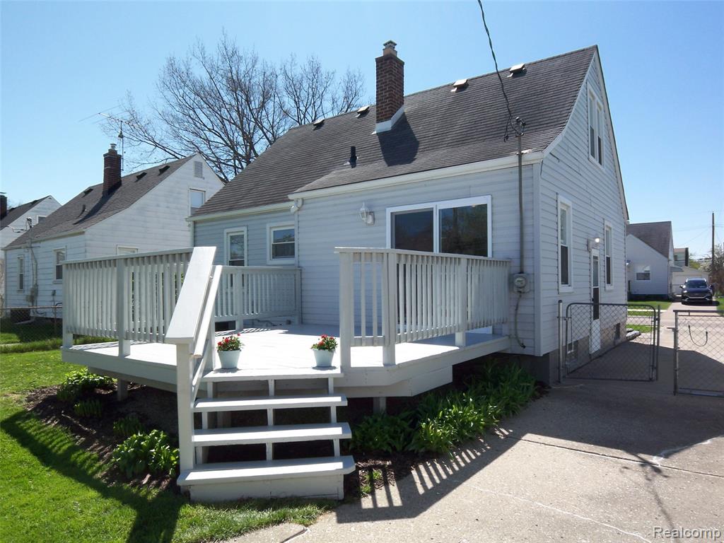 8269 Sterling, Center Line, MI 48015 — Photo 41