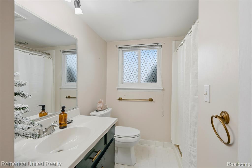 968 Touraine Avenue, East Lansing, MI 48823 — Photo 25