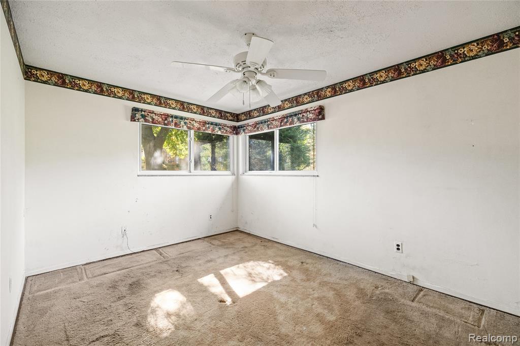 7250 Ten Hill Road, West Bloomfield, MI — Photo 22