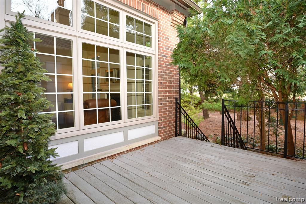 4074 Cranbrook Court, Bloomfield Hills, MI 48301 — Photo 12