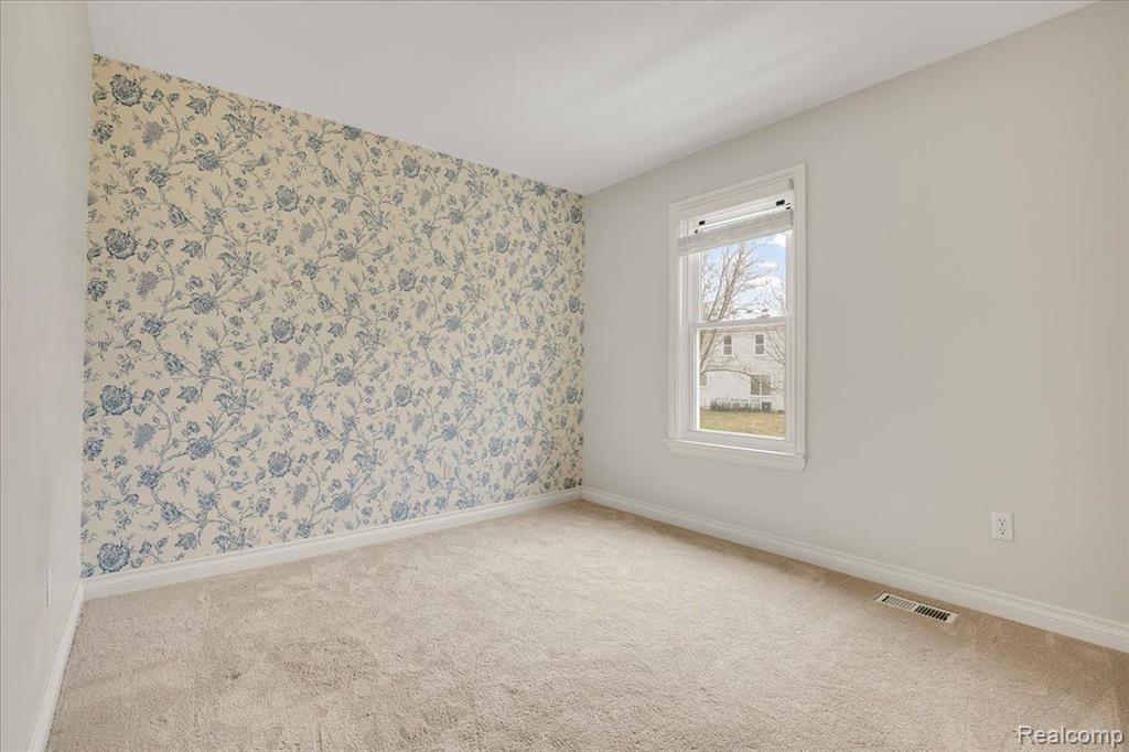 5460 HAMMERSMITH Drive, West Bloomfield, MI — Photo 12