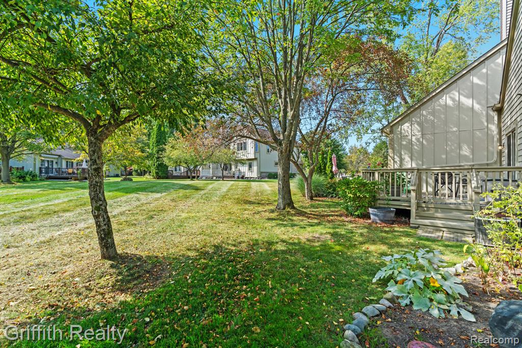 762 Elm Court, Wixom, MI 48393 — Photo 27