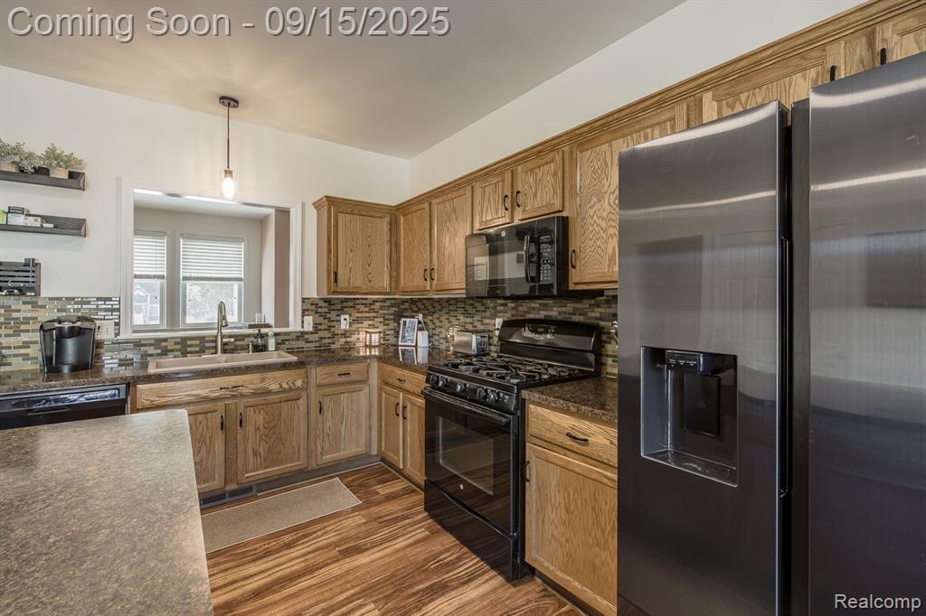 10455 Scarlet Oak Drive, Ypsilanti, MI 48198 — Photo 16