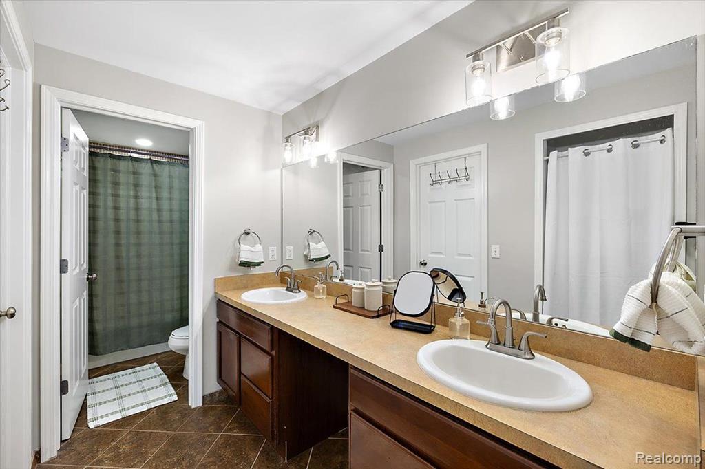 6600 TRILLIUM VILLAGE Lane, 13, Clarkston, MI — Photo 29