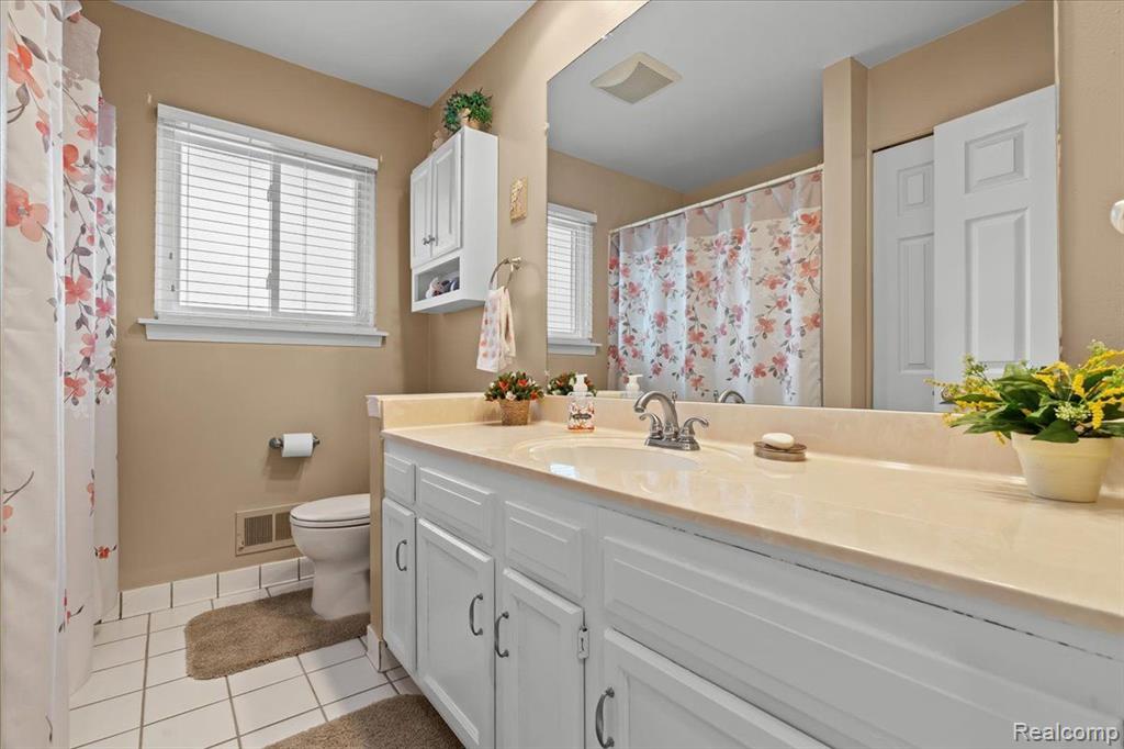 6544 POWDERHORN Drive, Canton, MI 48187 — Photo 24