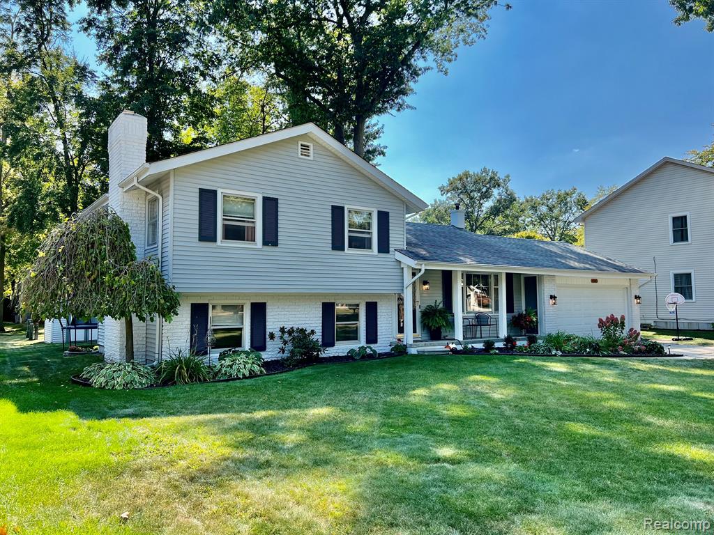 4245 SURREY Lane, Fort Gratiot, MI 48059 — Photo 37