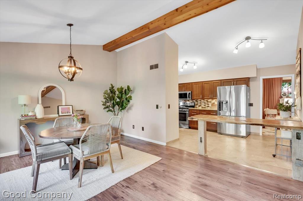 5504 Starwood Drive, Commerce Twp, MI 48382 — Photo 11